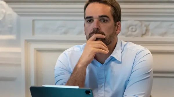 Governador Eduardo Leite